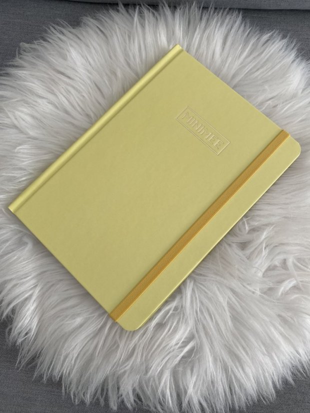 Tečkovaný zápisník MINIMEE 140g - Kanárkově žlutý